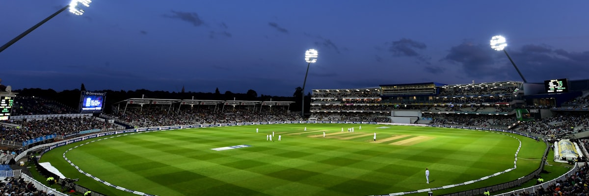 世界杯历史数据图表分析展示，包含历年冠军、最佳射手等统计信息